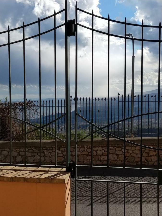 Sunshine Apartment Taormina Exterior foto